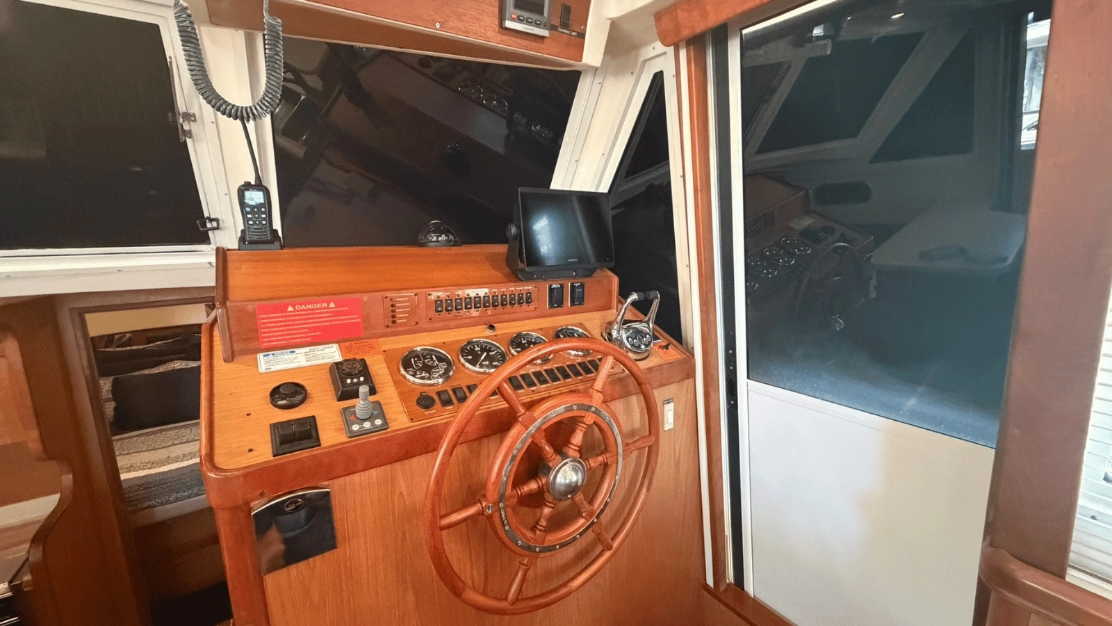2006 Mainship 430
