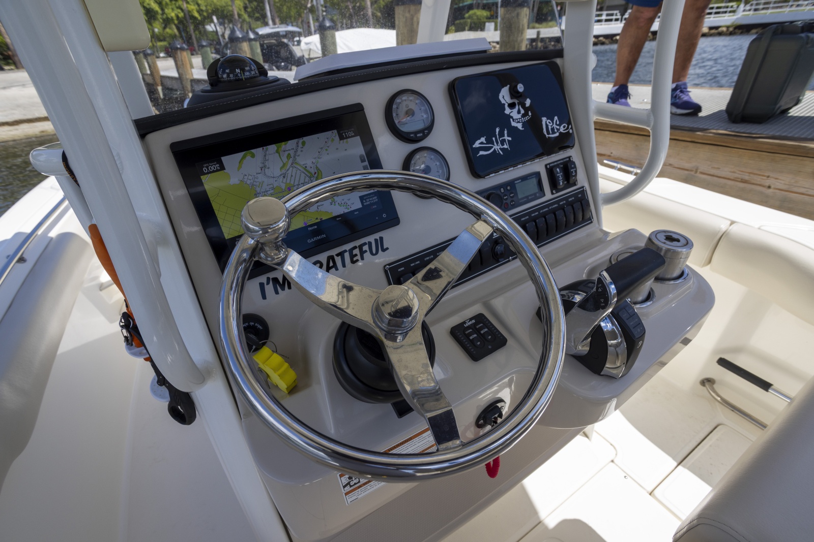 2021 Boston Whaler 230 OUTRAGE
