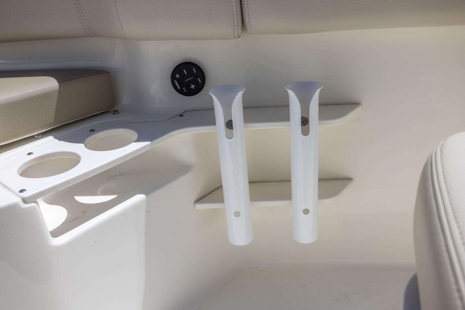 2021 Boston Whaler 230 OUTRAGE