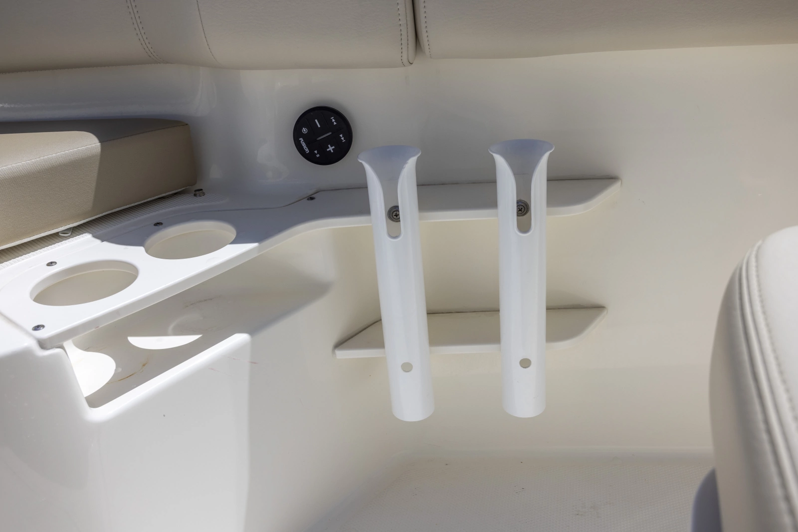 2021 Boston Whaler 230 OUTRAGE