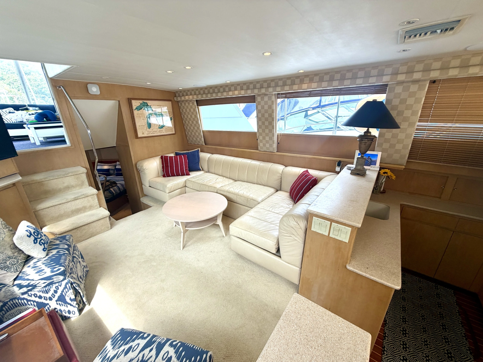 1999 Hatteras 52 Cockpit Motor Yacht