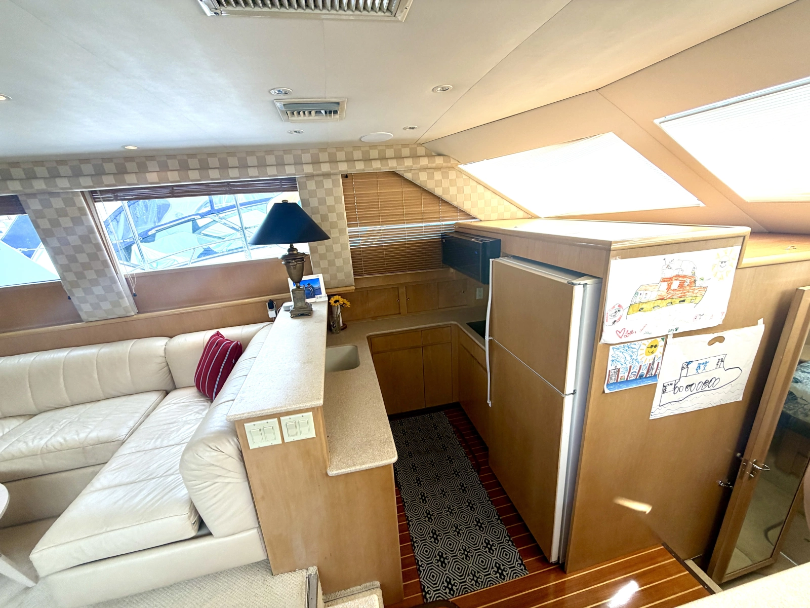 1999 Hatteras 52 Cockpit Motor Yacht