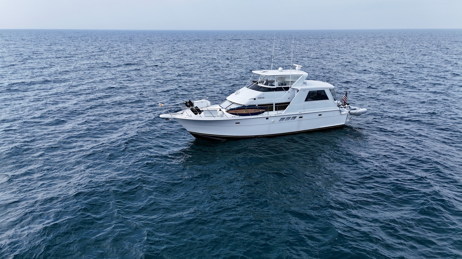 1999 Hatteras 52 Cockpit Motor Yacht