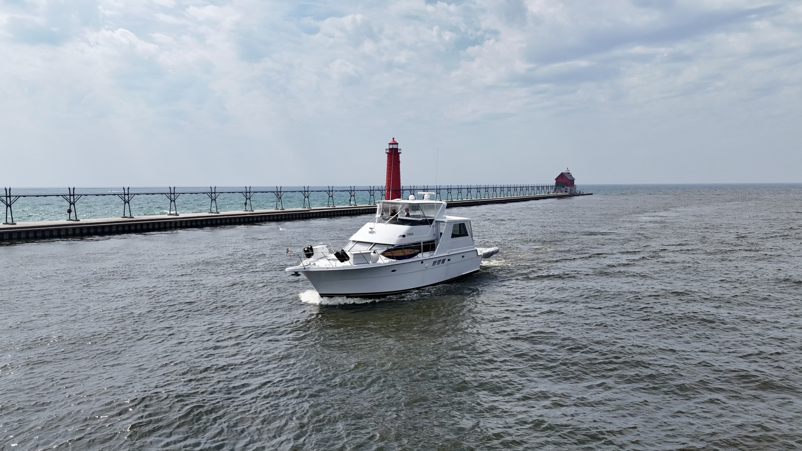 1999 Hatteras 52 Cockpit Motor Yacht