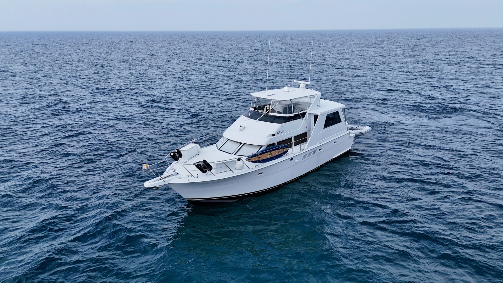 1999 Hatteras 52 Cockpit Motor Yacht
