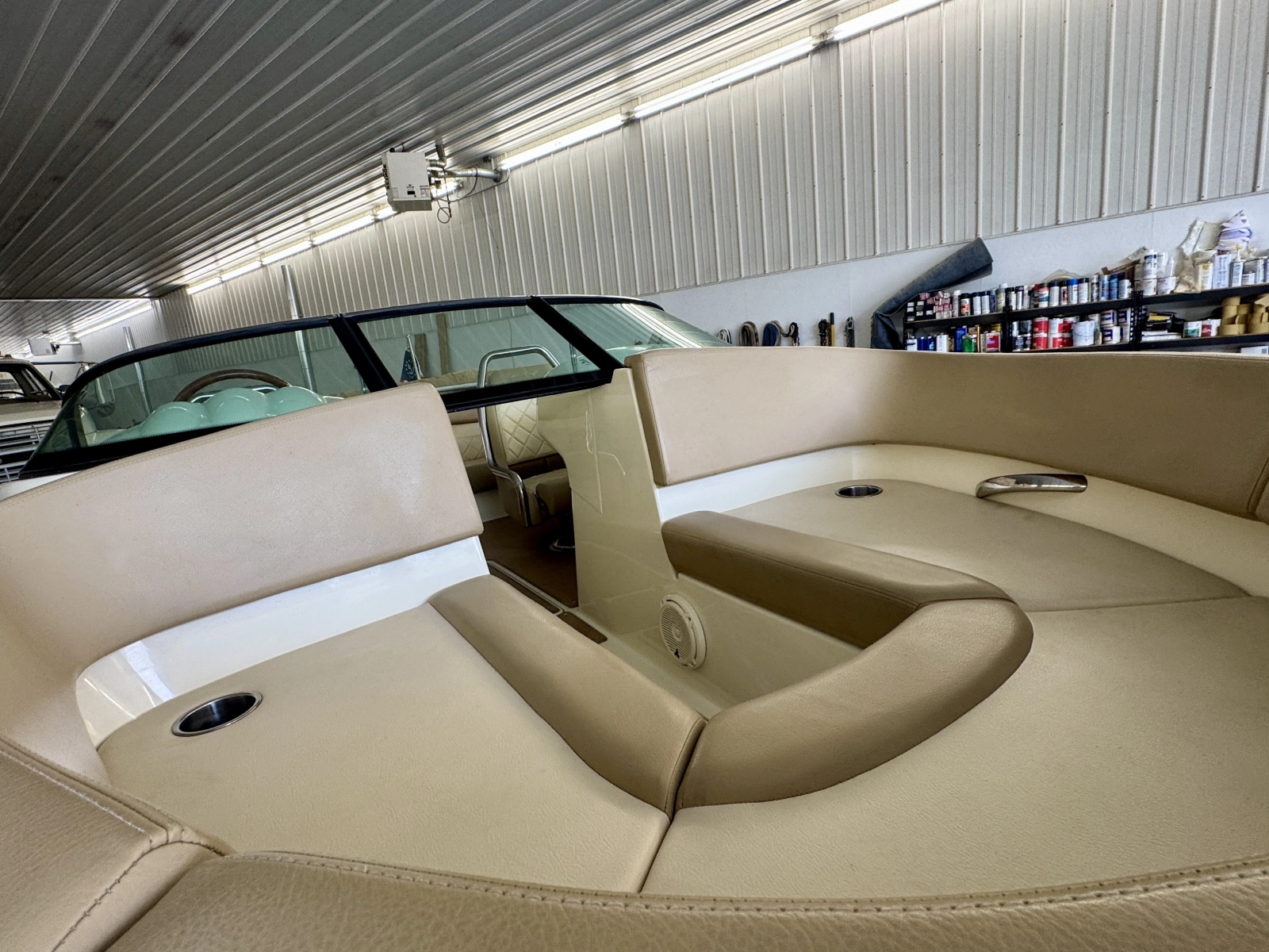 2016 Chris-Craft Carina 21