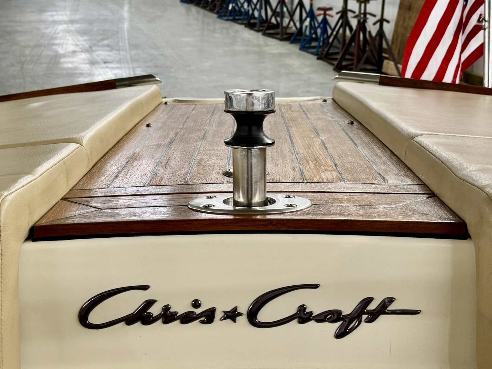 2016 Chris-Craft Carina 21