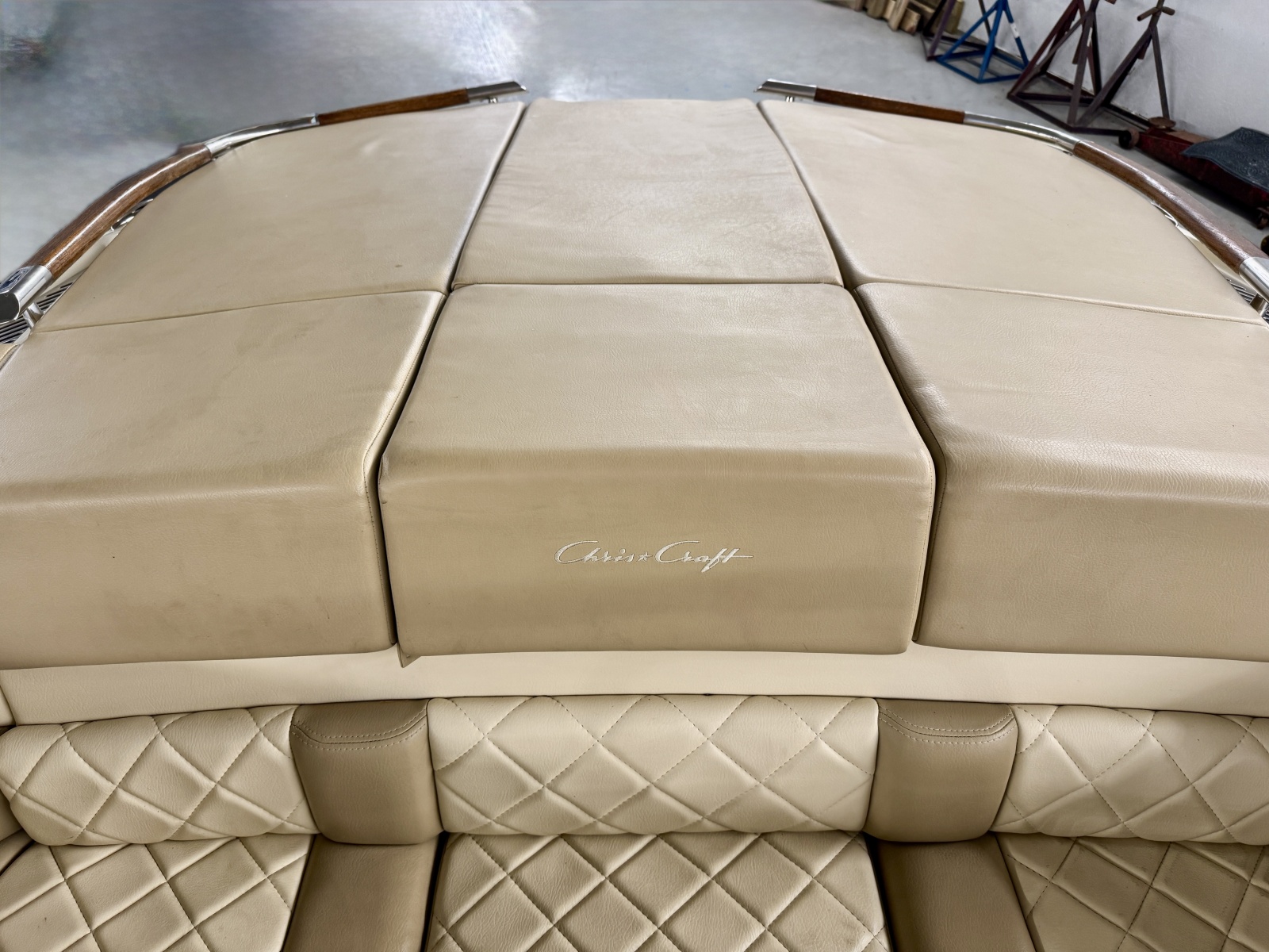 2016 Chris-Craft Carina 21