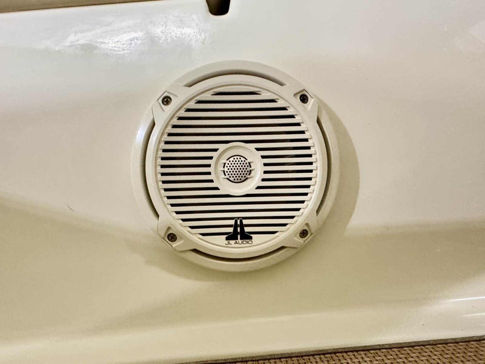 2016 Chris-Craft Carina 21