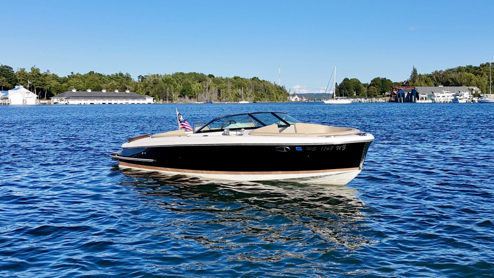 2016 Chris-Craft Carina 21