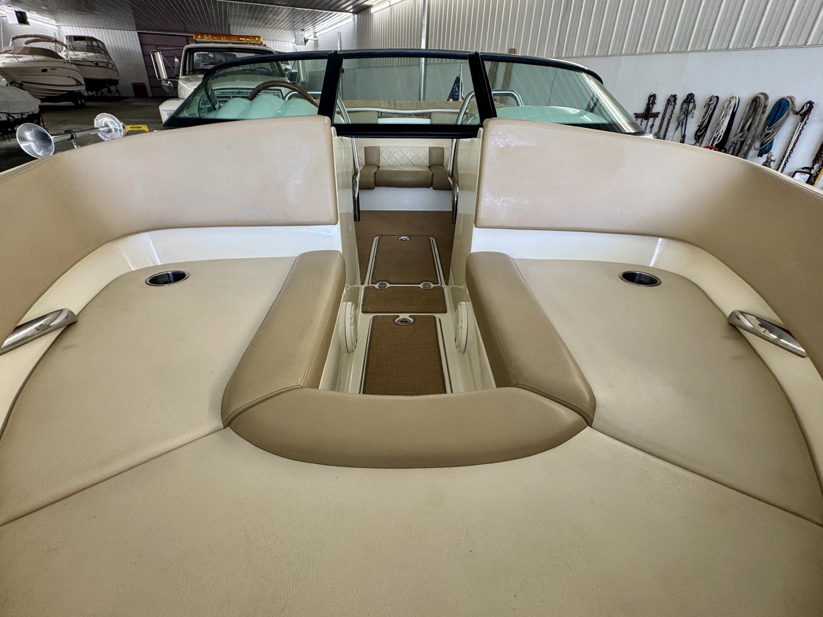 2016 Chris-Craft Carina 21
