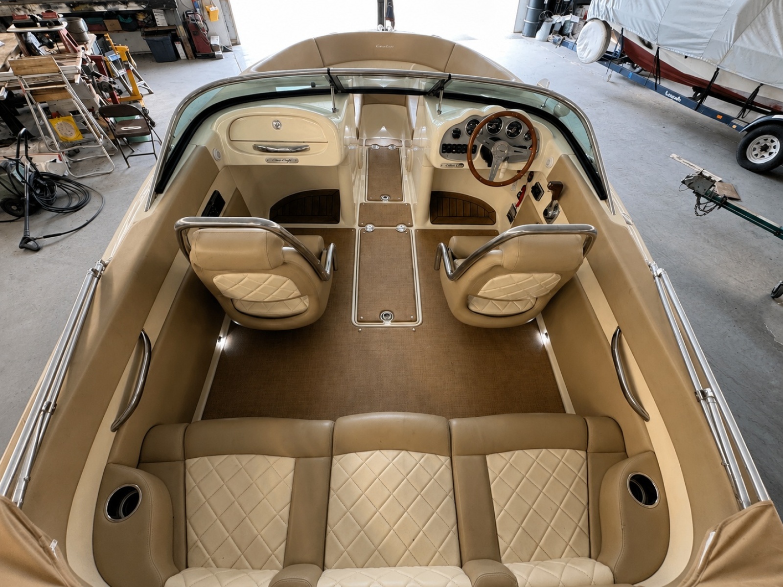 2016 Chris-Craft Carina 21