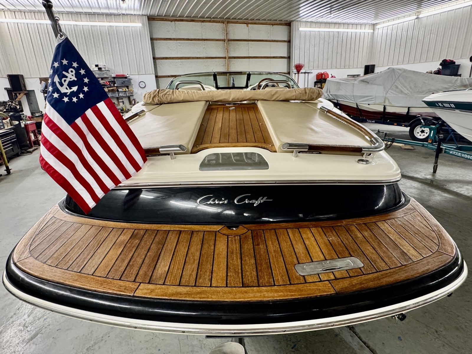 2016 Chris-Craft Carina 21