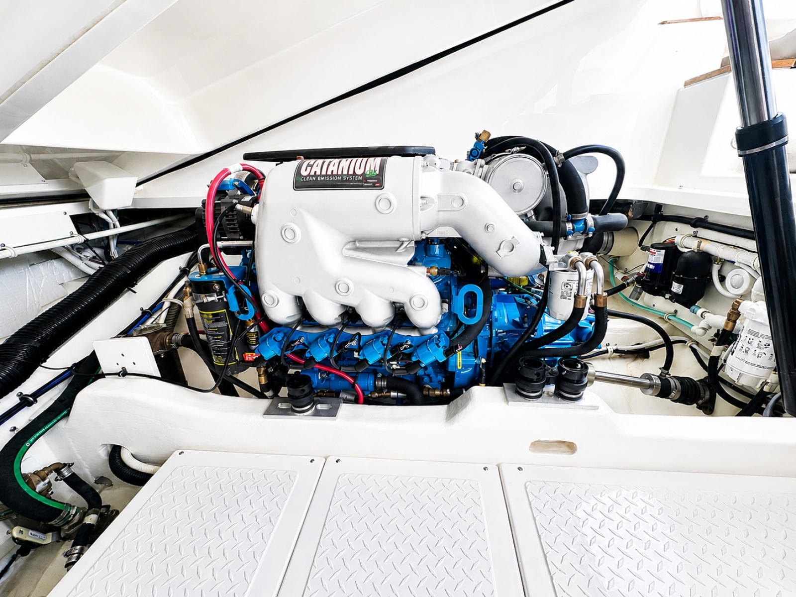 2015 Tiara Yachts 3100 Coronet