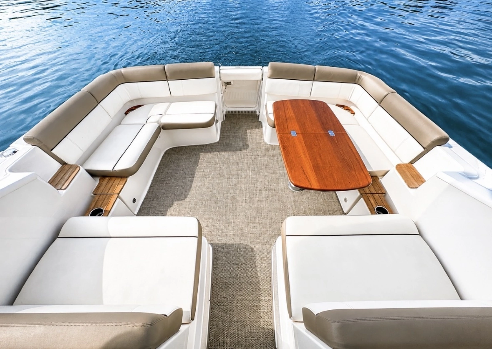2015 Tiara Yachts 3100 Coronet