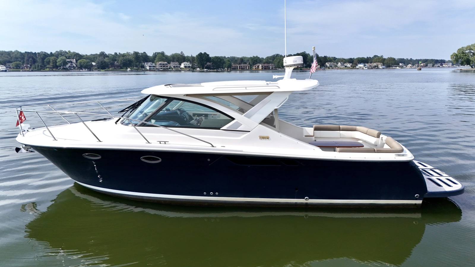 2015 Tiara Yachts 3100 Coronet