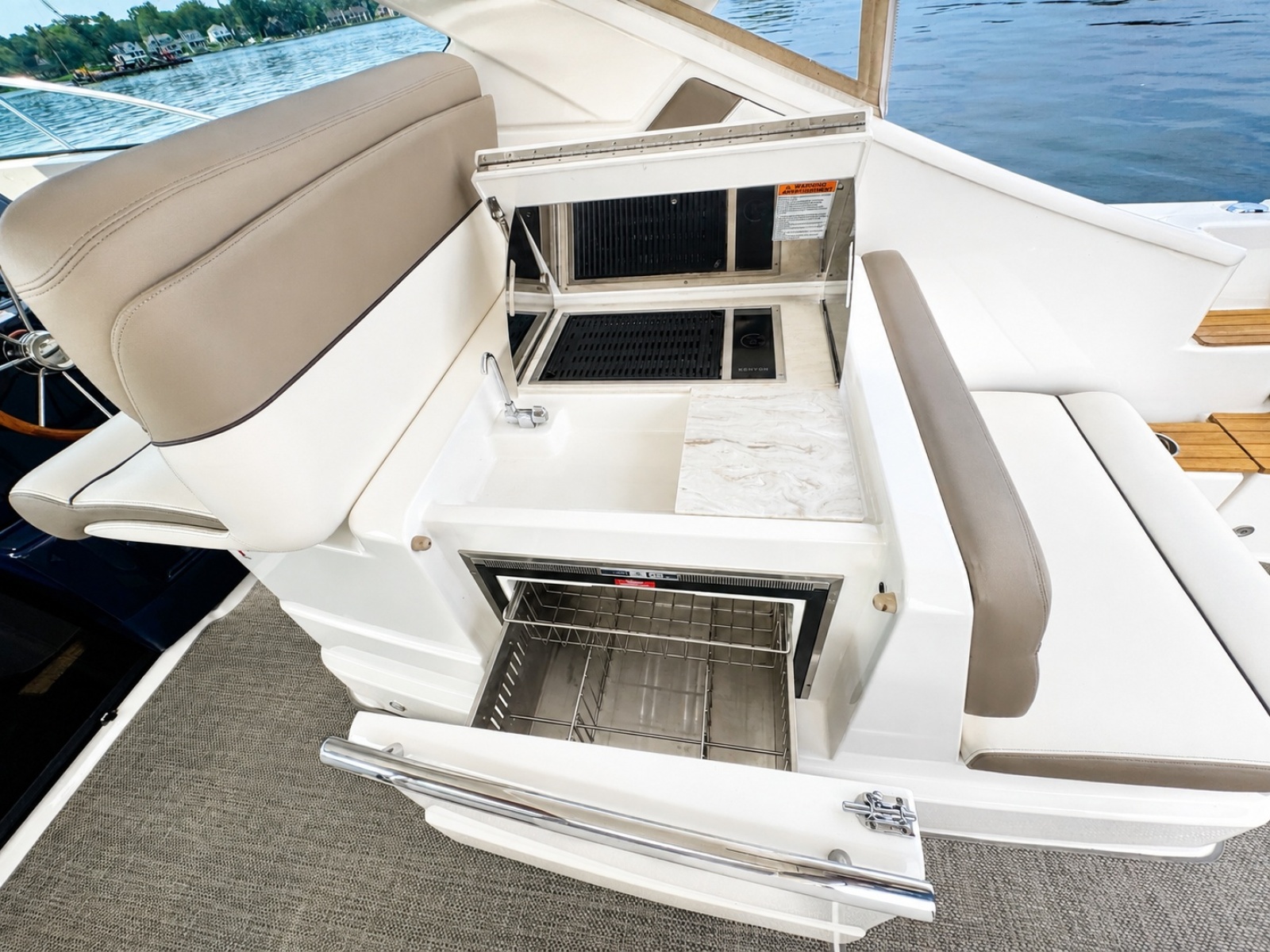 2015 Tiara Yachts 3100 Coronet