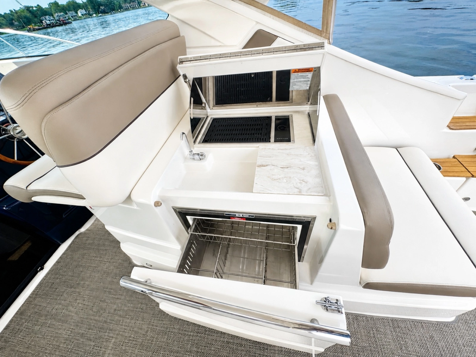 2015 Tiara Yachts 3100 Coronet