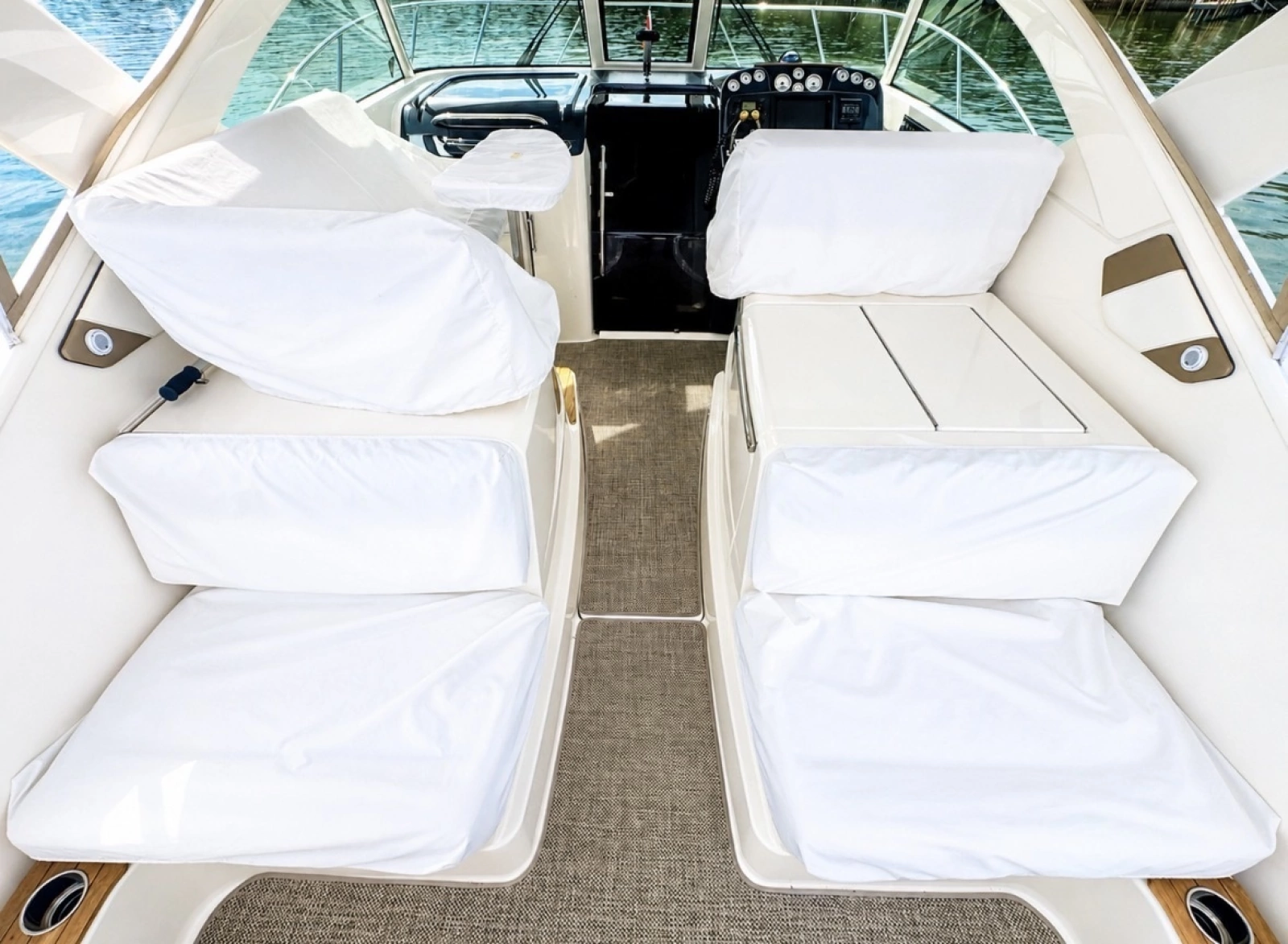 2015 Tiara Yachts 3100 Coronet