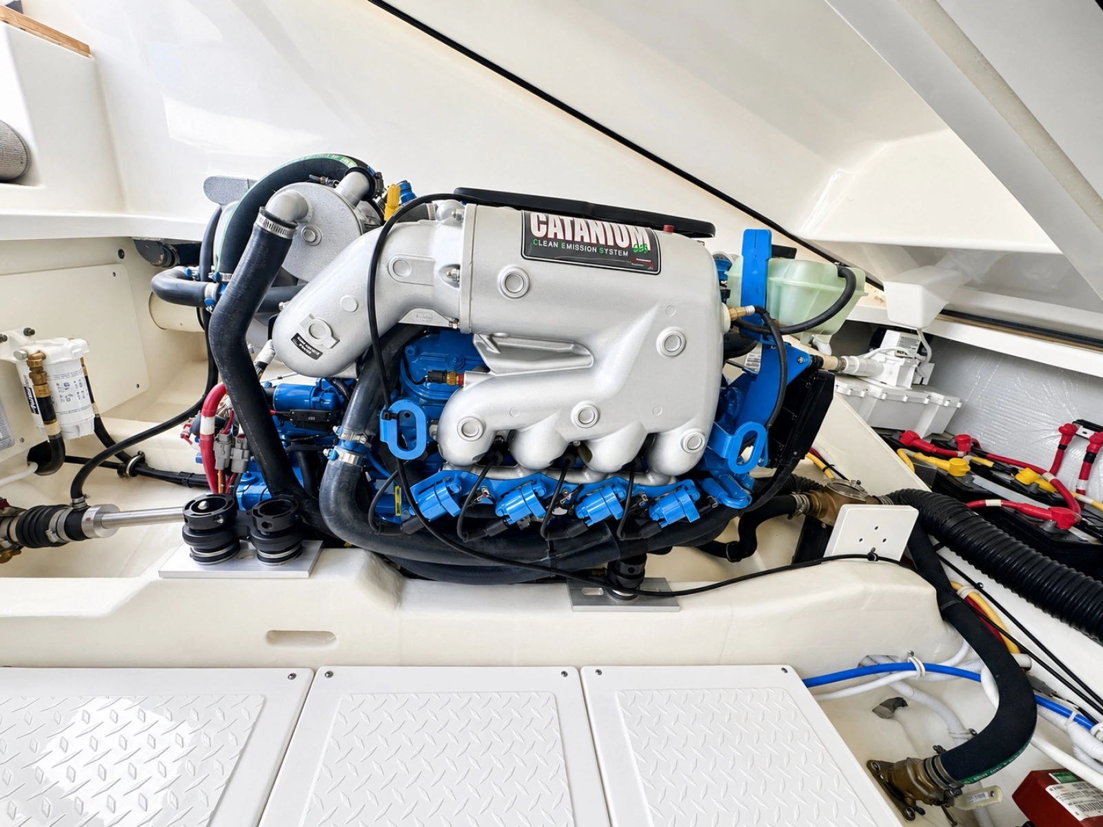 2015 Tiara Yachts 3100 Coronet