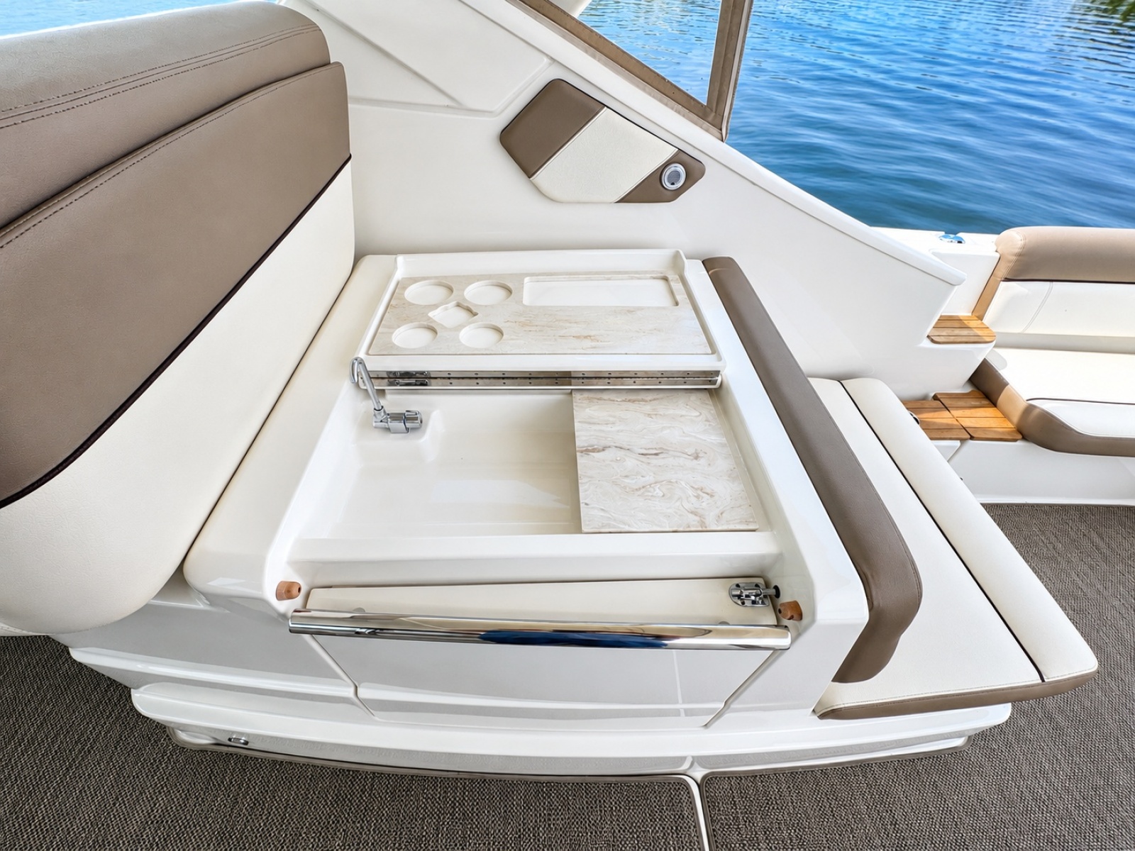 2015 Tiara Yachts 3100 Coronet