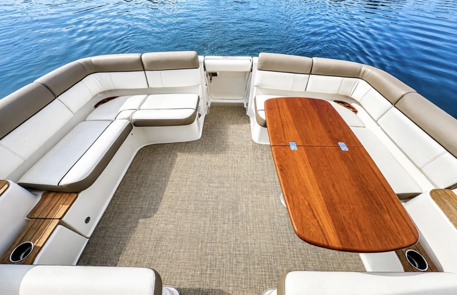 2015 Tiara Yachts 3100 Coronet