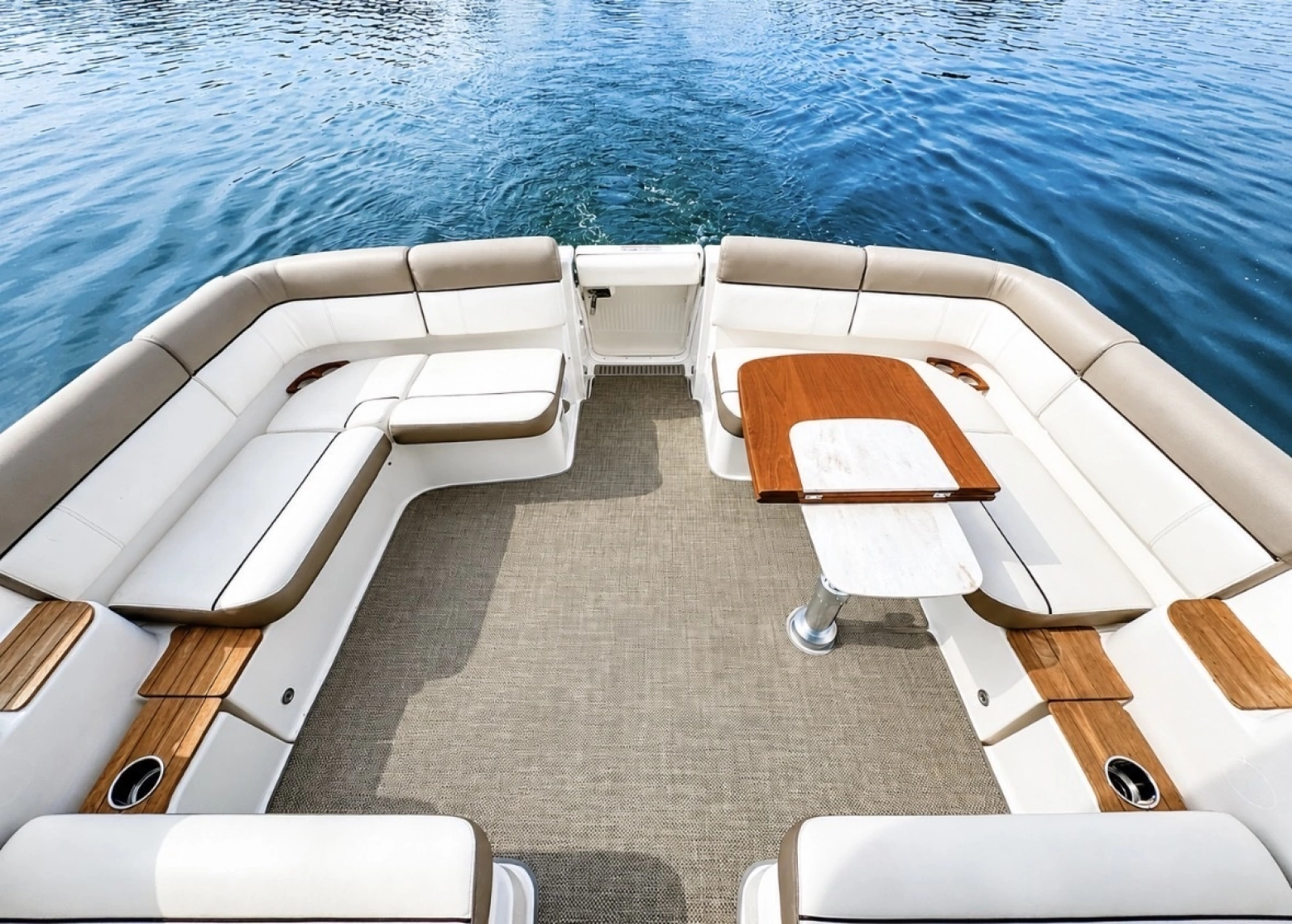 2015 Tiara Yachts 3100 Coronet