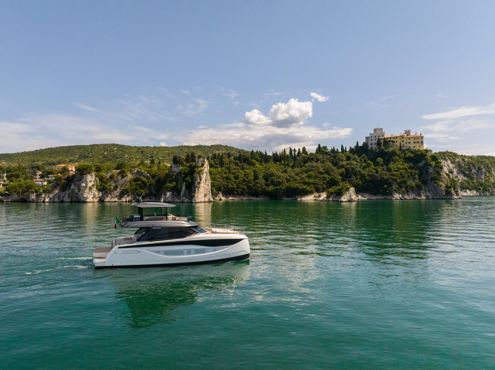 59ft Prestige Yacht For Sale