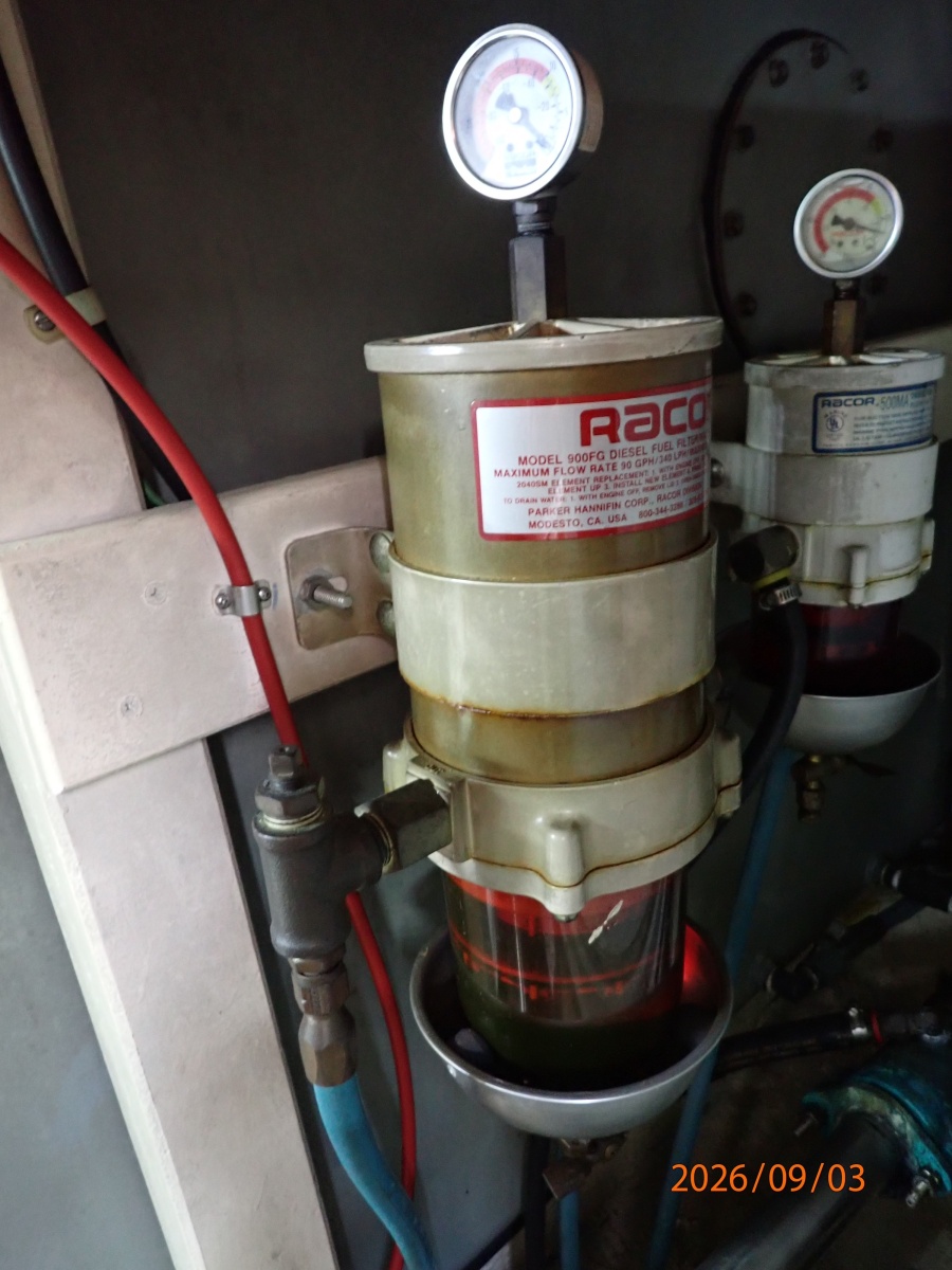 42' Grand Banks starboard Racor fuel filter