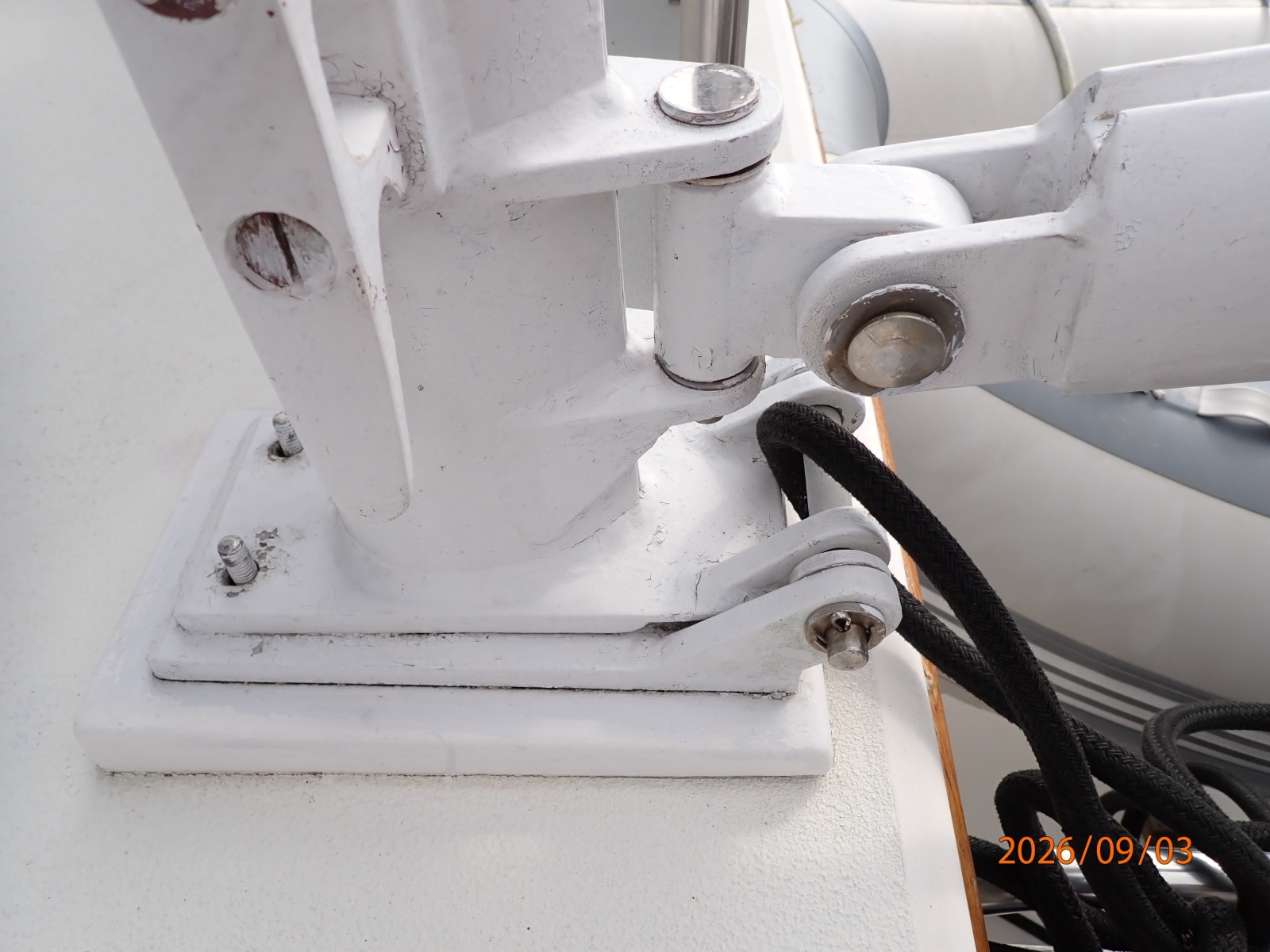 42' Grand Banks mast base hinge