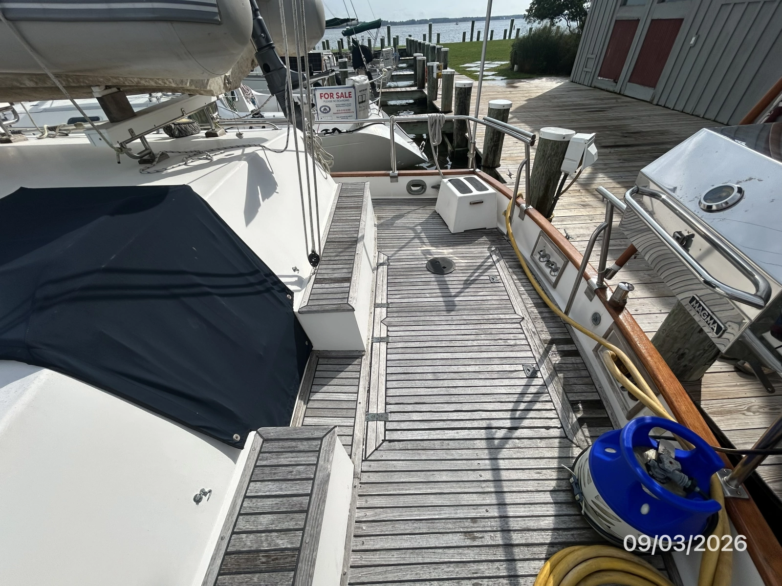 42' Grand Banks aftdeck starboard