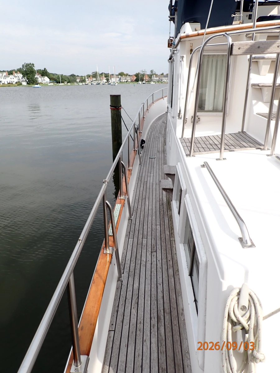 42' Grand Banks port side deck1