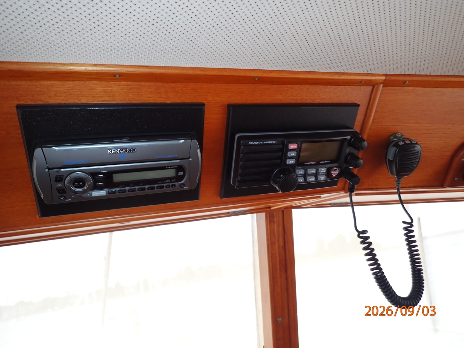 42' Grand Banks lower helm electronics2