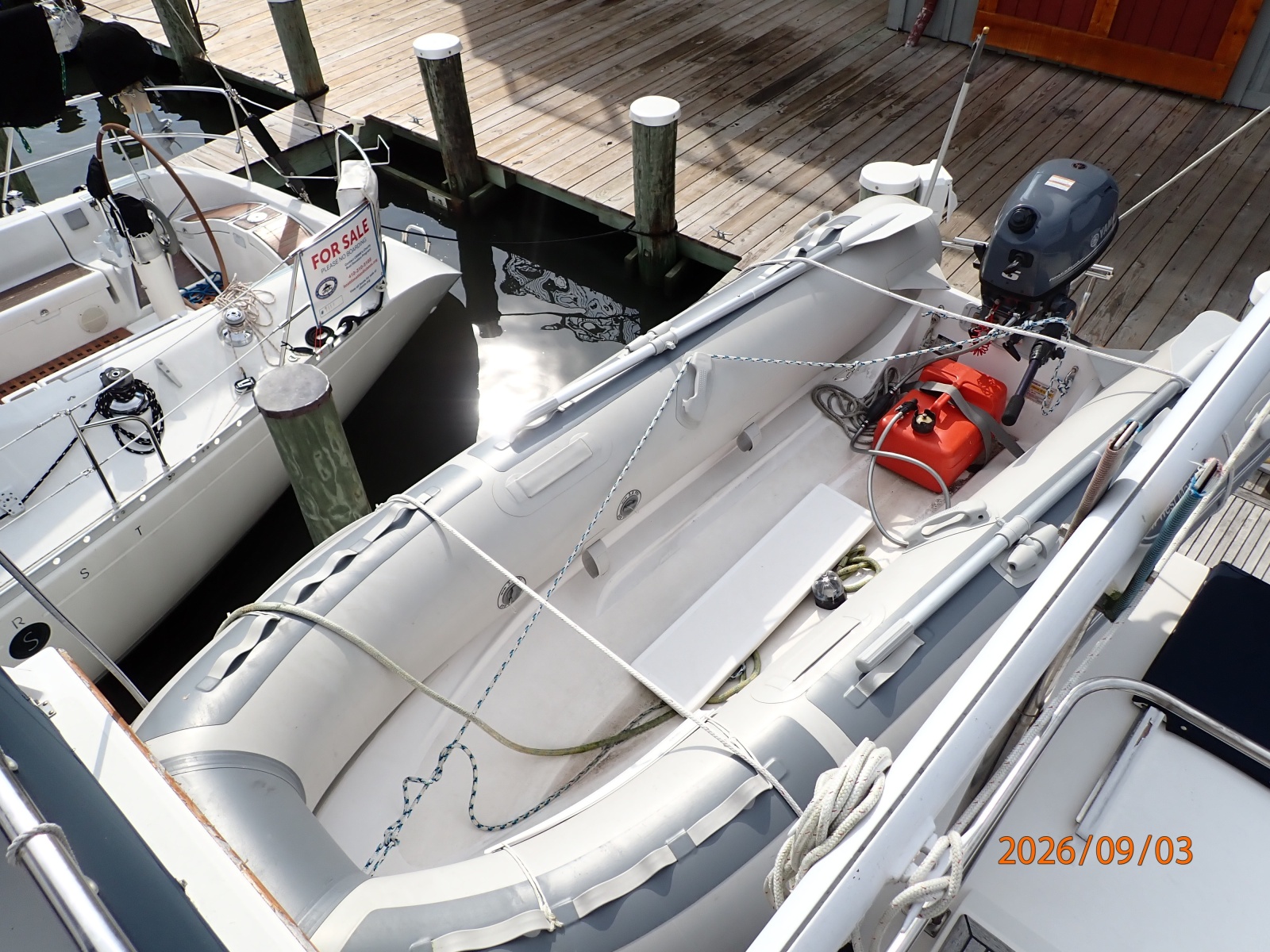 42' Grand Banks tender