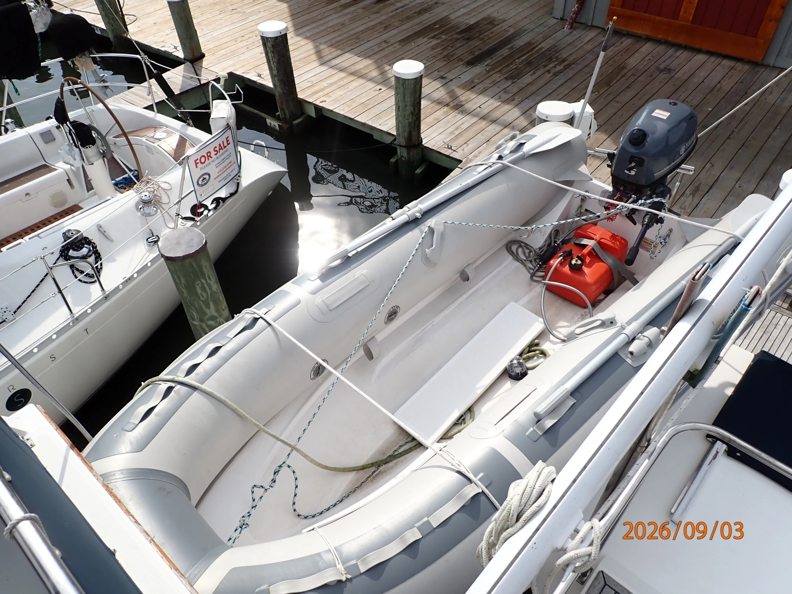42' Grand Banks tender