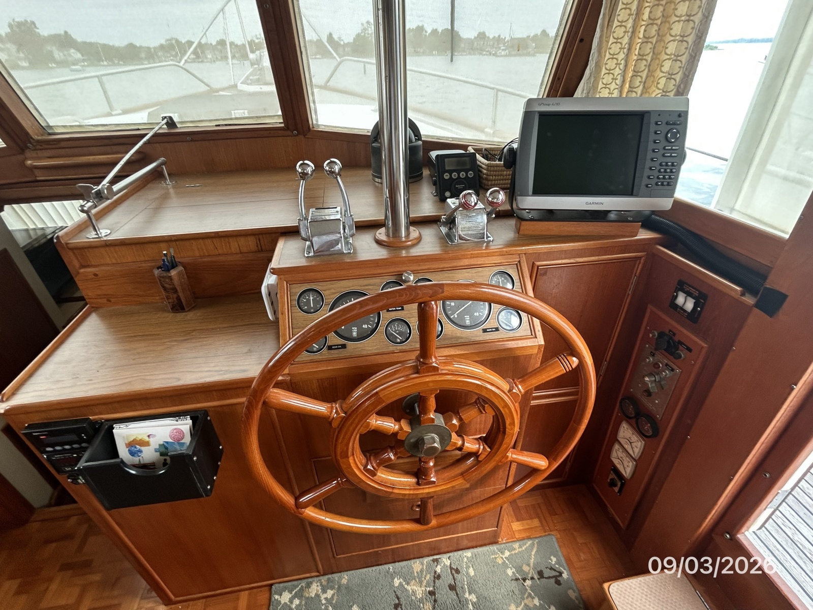 42' Grand Banks lower helm2