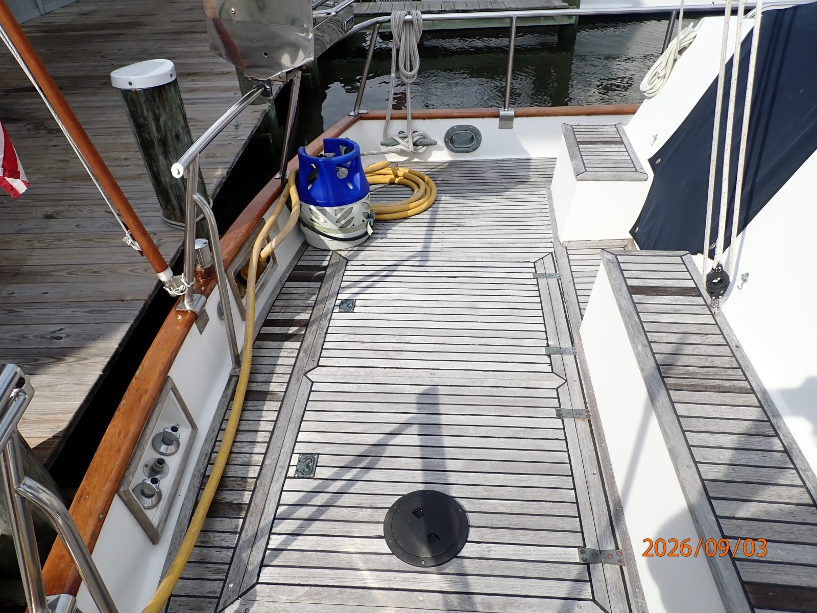 42' Grand Banks aftdeck port