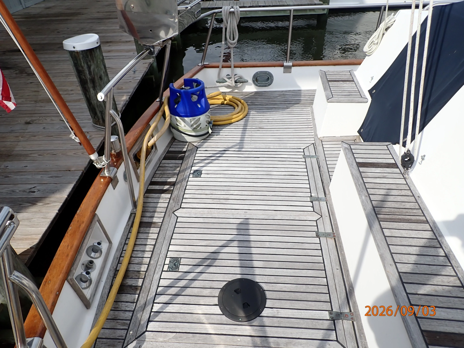 42' Grand Banks aftdeck port