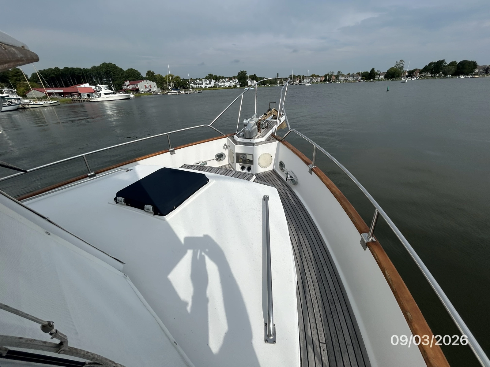 42' Grand Banks foredeck1