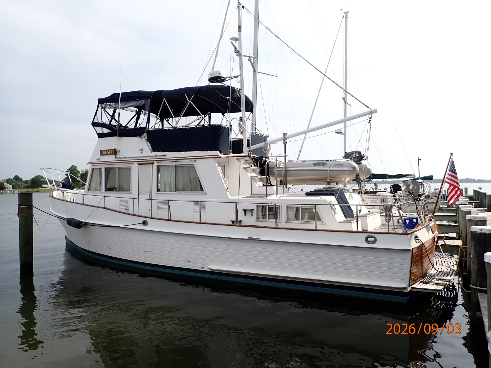 42' Grand Banks port aft profile