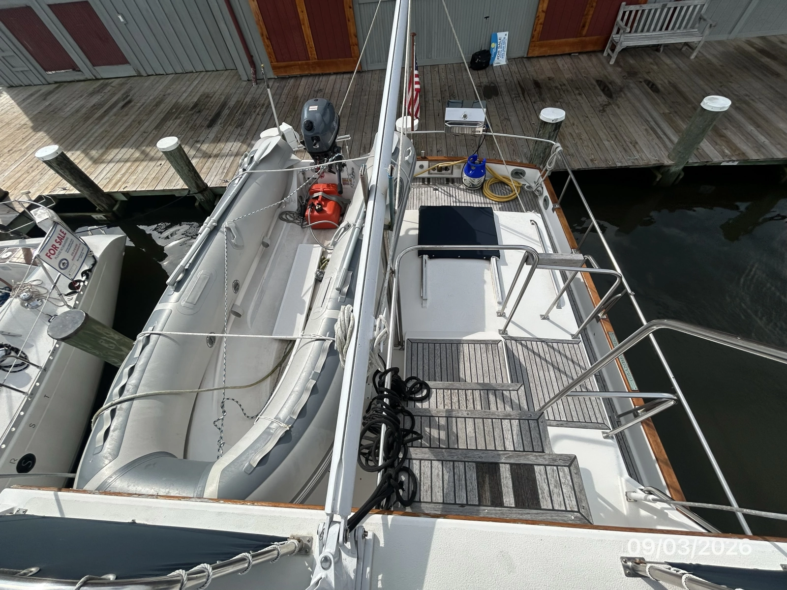 42' Grand Banks trunk cabin aft