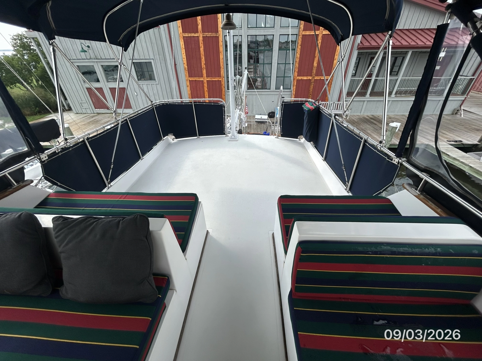 42' Grand Banks flybridge aft