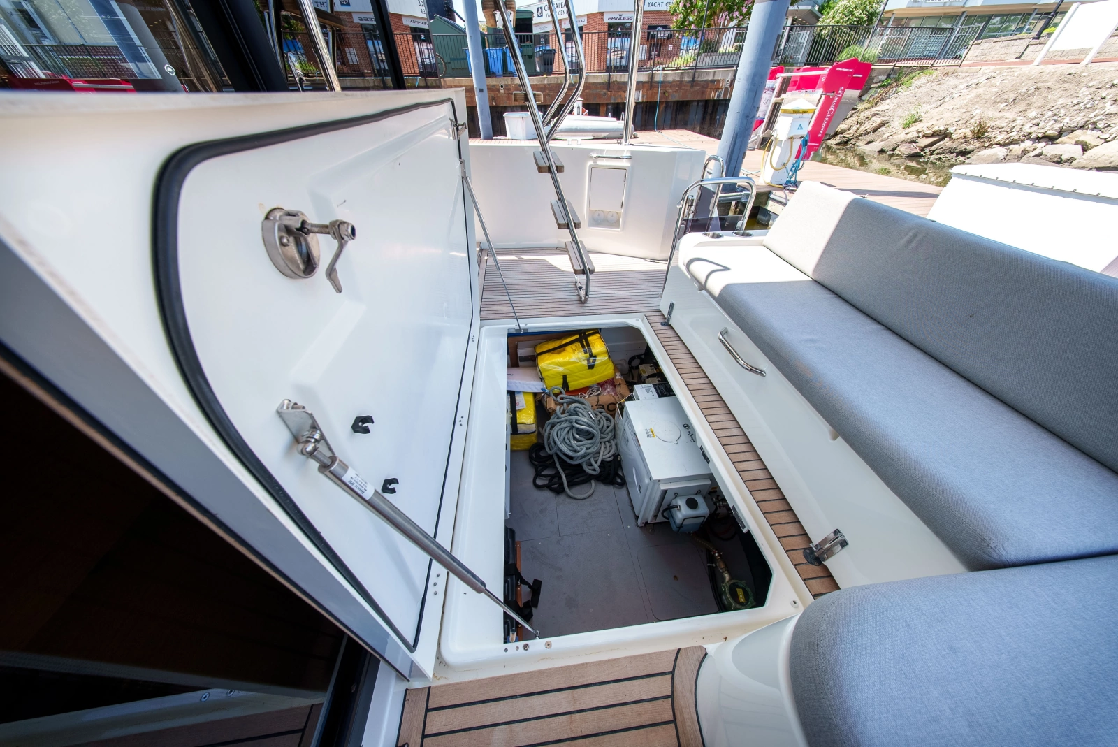 2026 Beneteau Swift Trawler 54