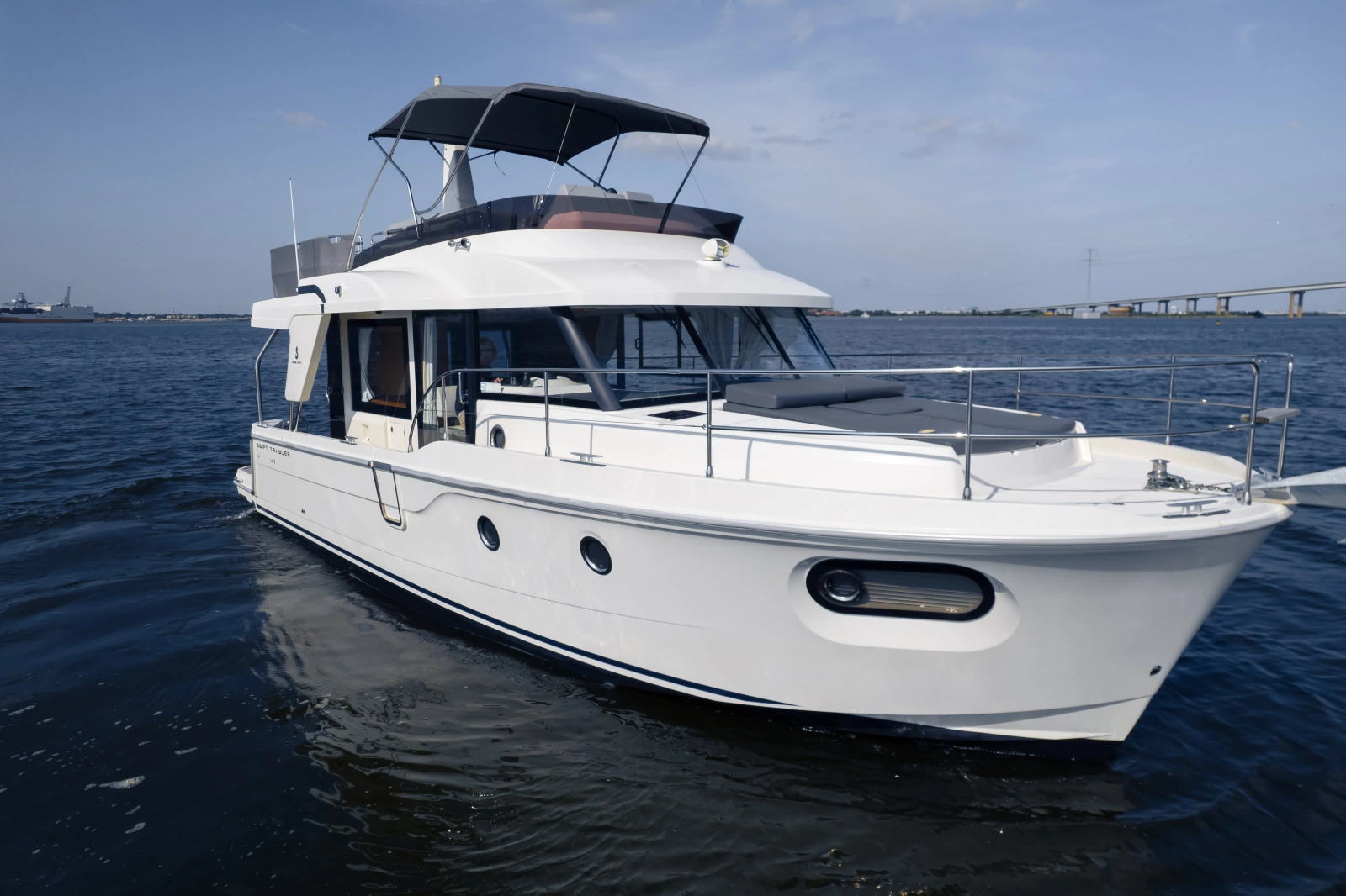 2026 Beneteau Swift Trawler 54