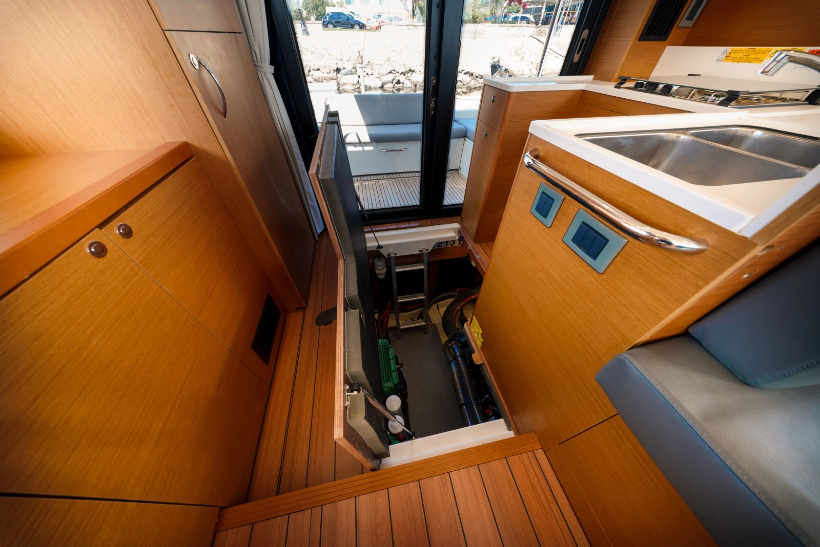 2026 Beneteau Swift Trawler 54