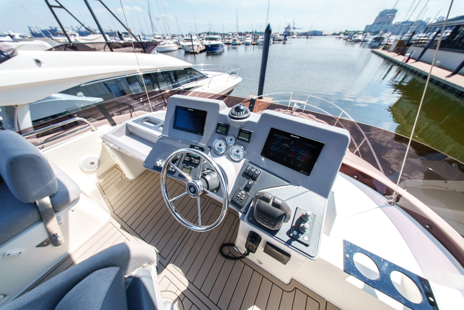 2026 Beneteau Swift Trawler 54