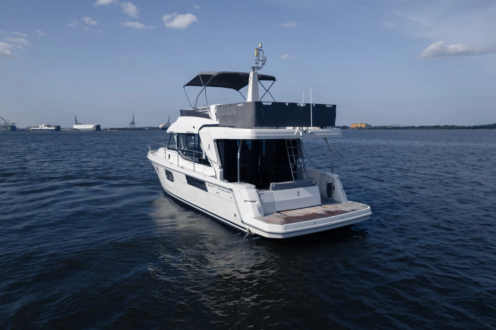 2026 Beneteau Swift Trawler 54