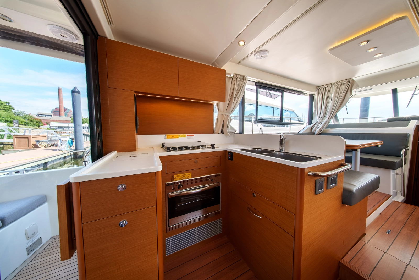 2026 Beneteau Swift Trawler 54
