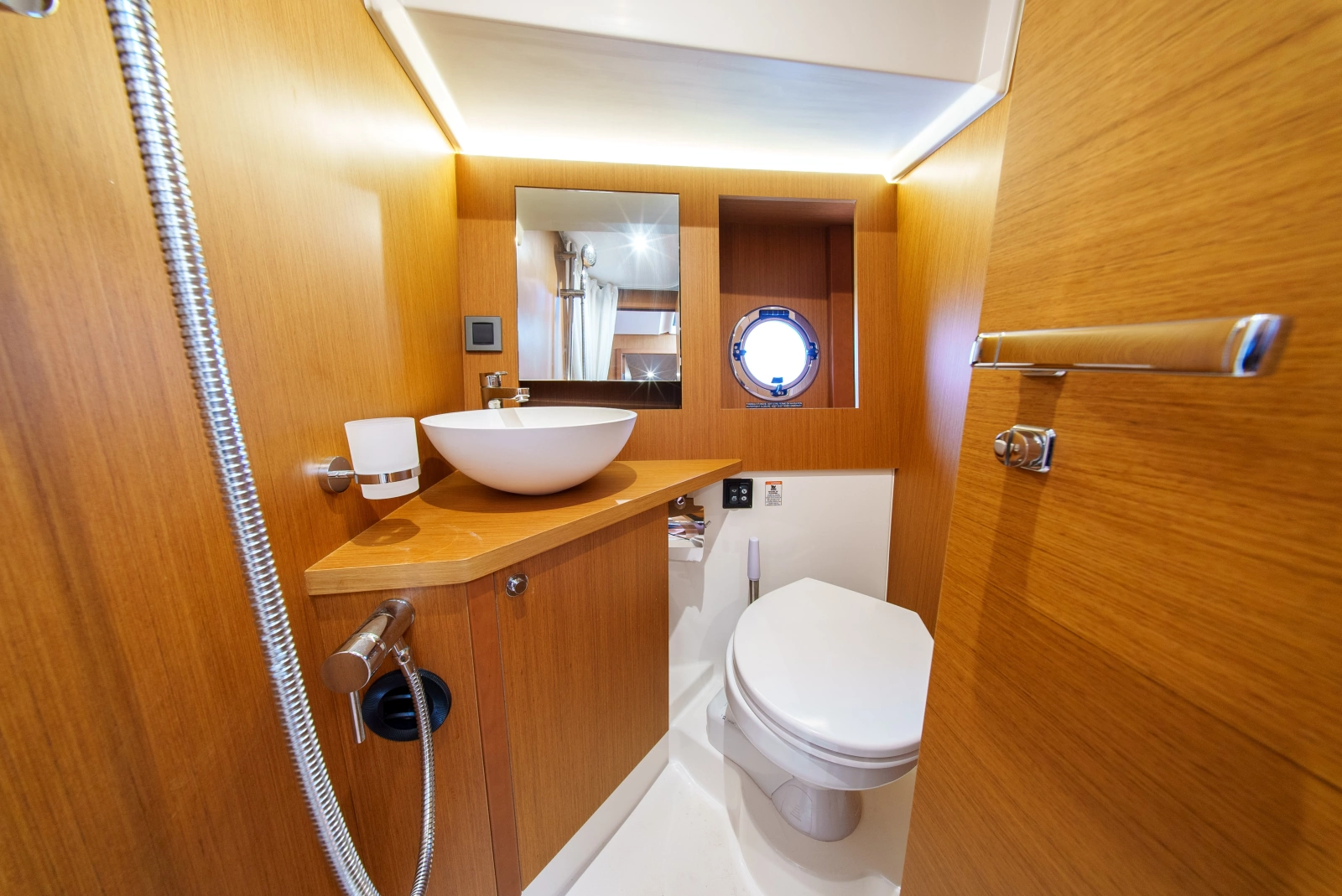 2026 Beneteau Swift Trawler 54