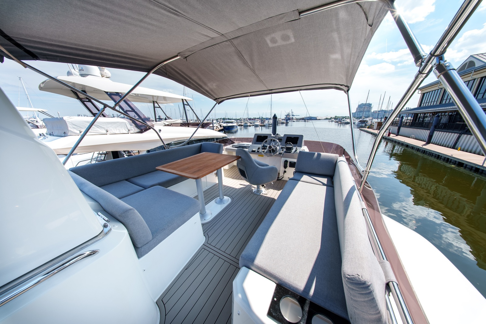 2026 Beneteau Swift Trawler 54